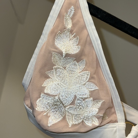 Lacey Bra - Picture 4 of 4